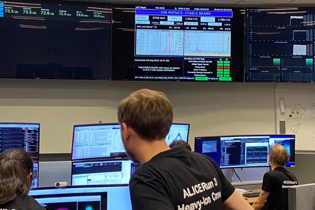 Estudiantes BUAP participan en las primeras colisiones de iones de plomo en la tercera etapa de toma de datos del LHC