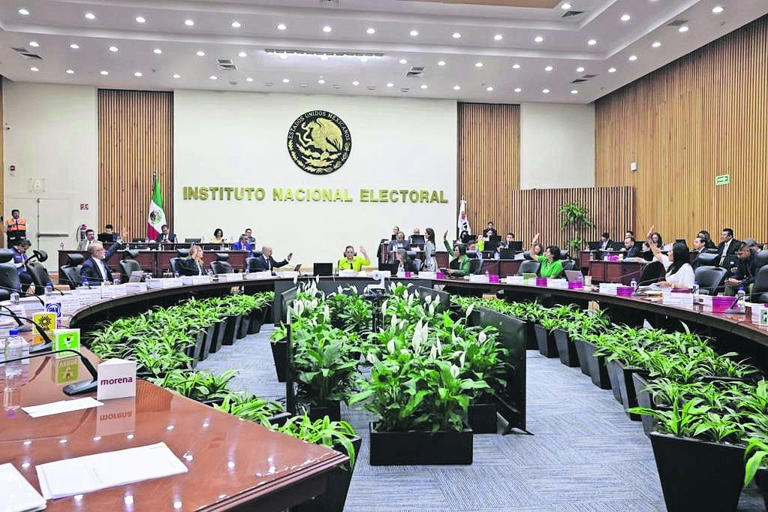 INE aprueba postulación de 5 mujeres en candidaturas a gubernaturas en 2024