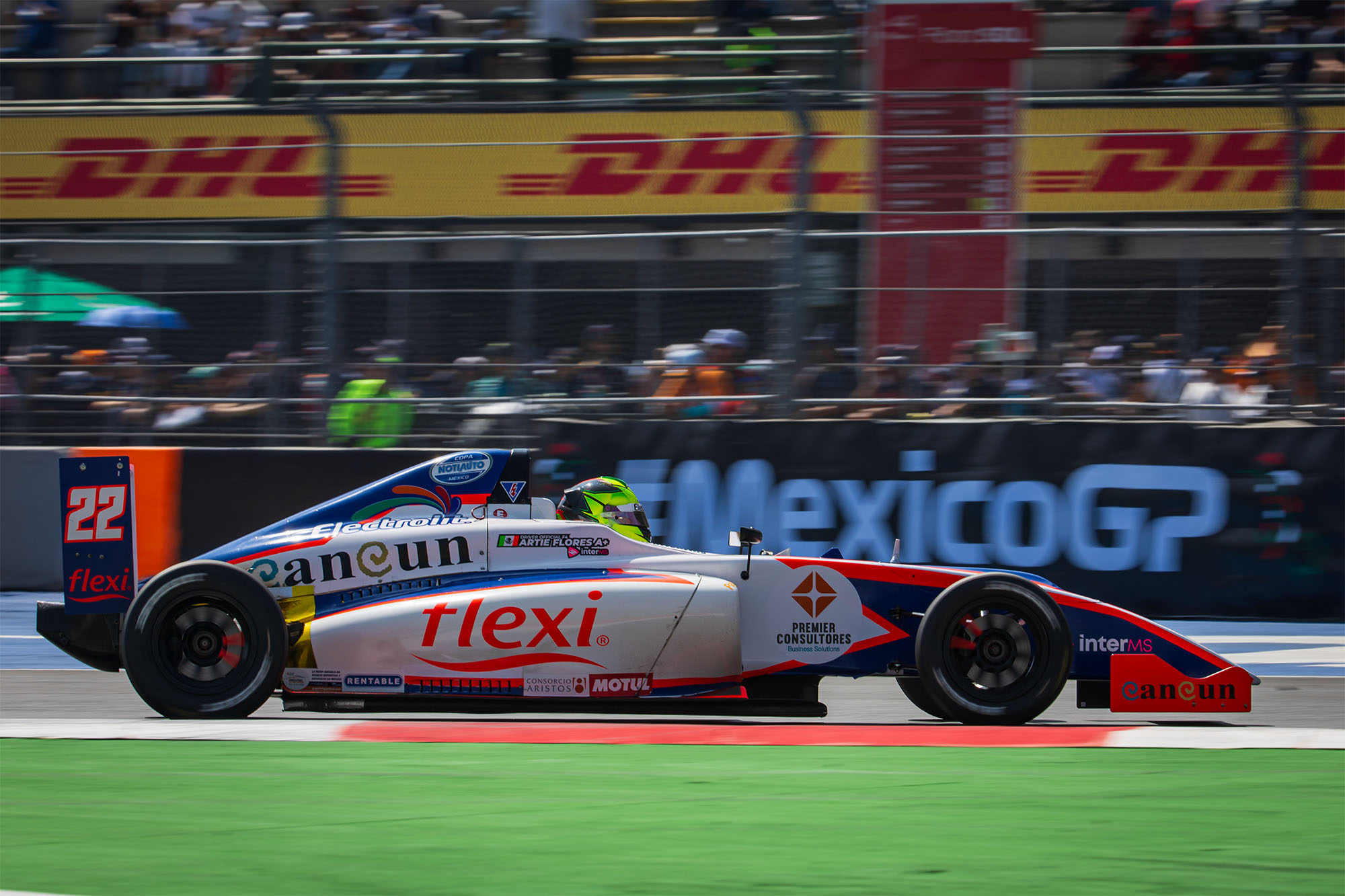 Arturo Flores tomó el podio del Gran Premio de México, en la F4 NACAM Championship