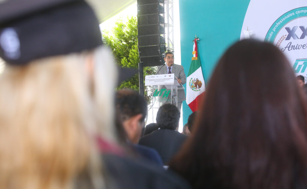 Desde Huejotzingo, Sergio Salomón refrendó su respaldo al magisterio