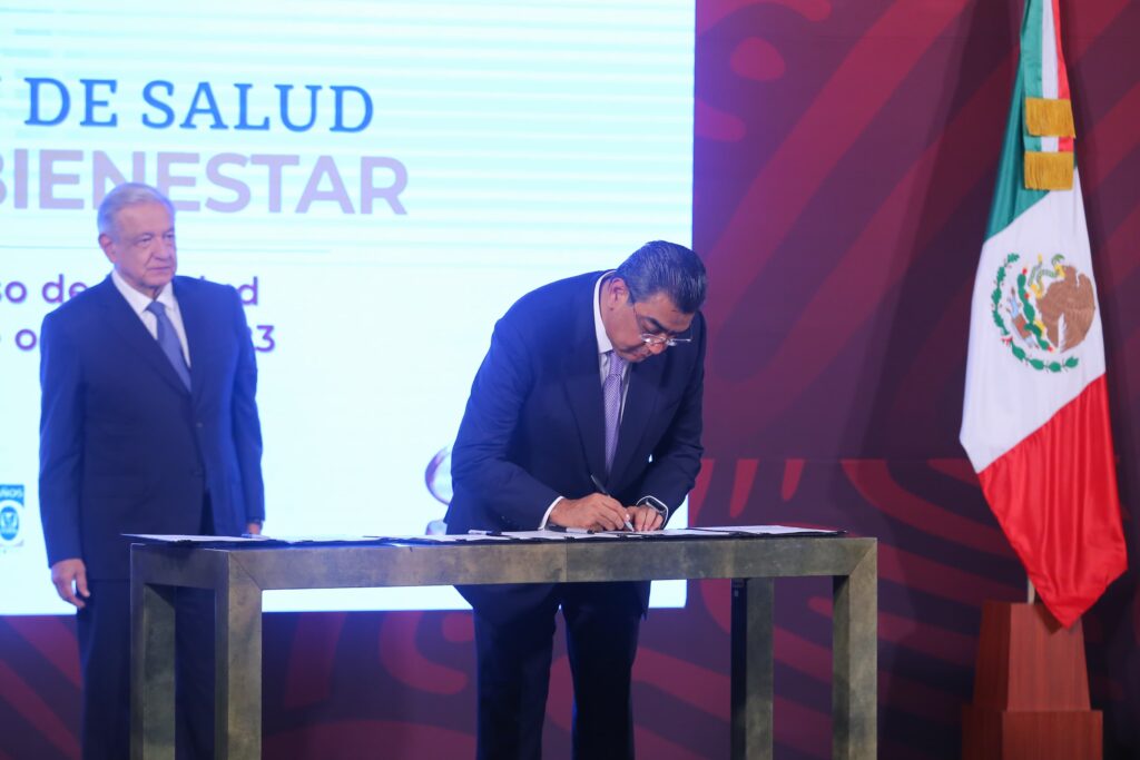 Participa Sergio Salomón en firma de acuerdo nacional para la consolidación del IMSS-Bienestar