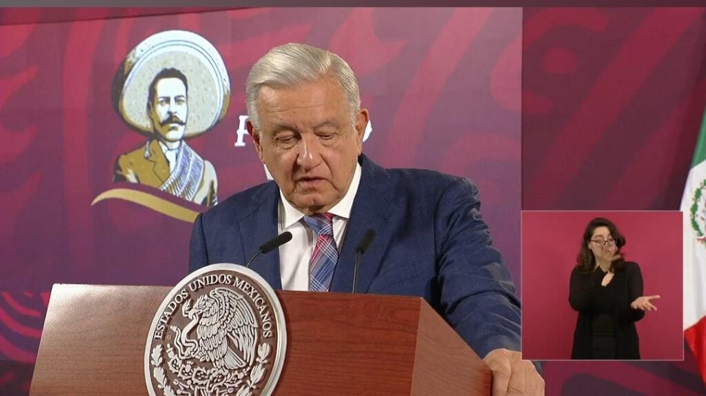 AMLO asegura que en 2025 se va a demostrar que bajó la pobreza