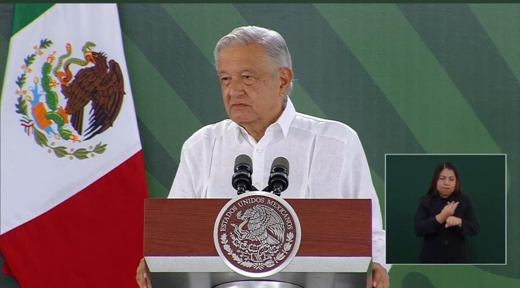 AMLO anuncia que aeropuerto de Tulum y Tren Maya comenzarán a funcionar en diciembre