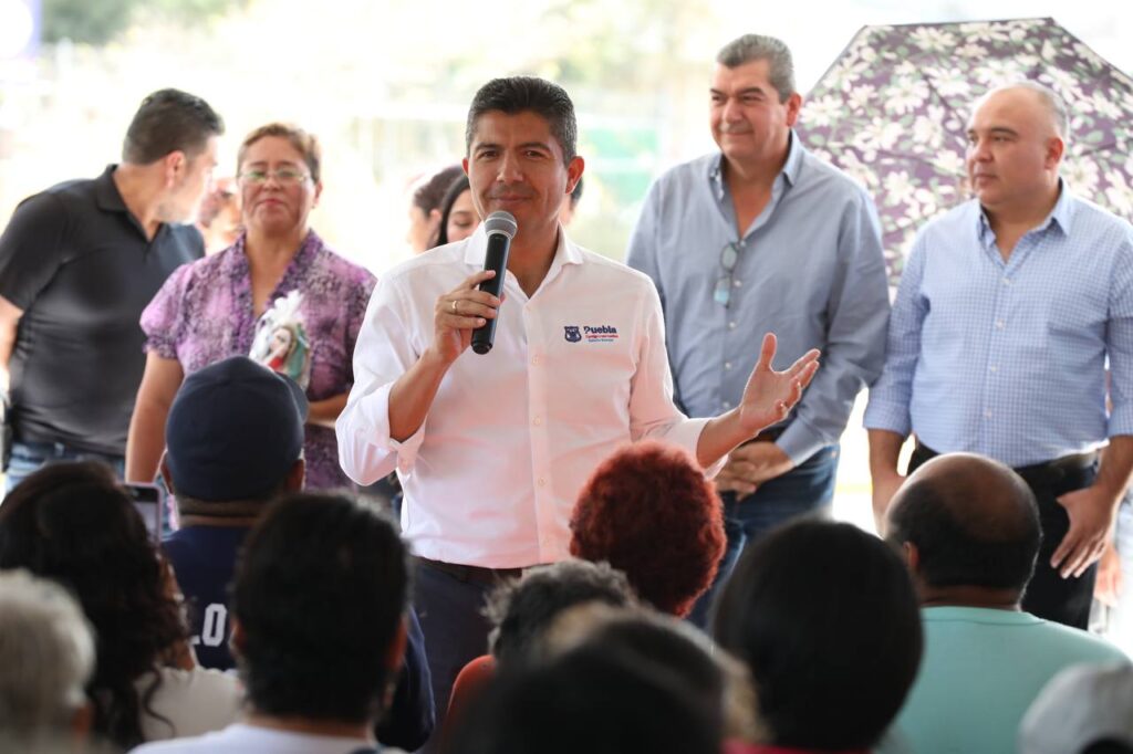 Eduardo Rivera entrega obras en La Guadalupana