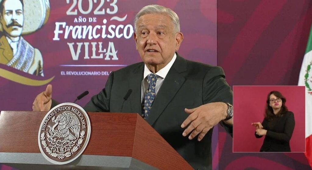 AMLO manda 10 preguntas a ministros de la SCJN