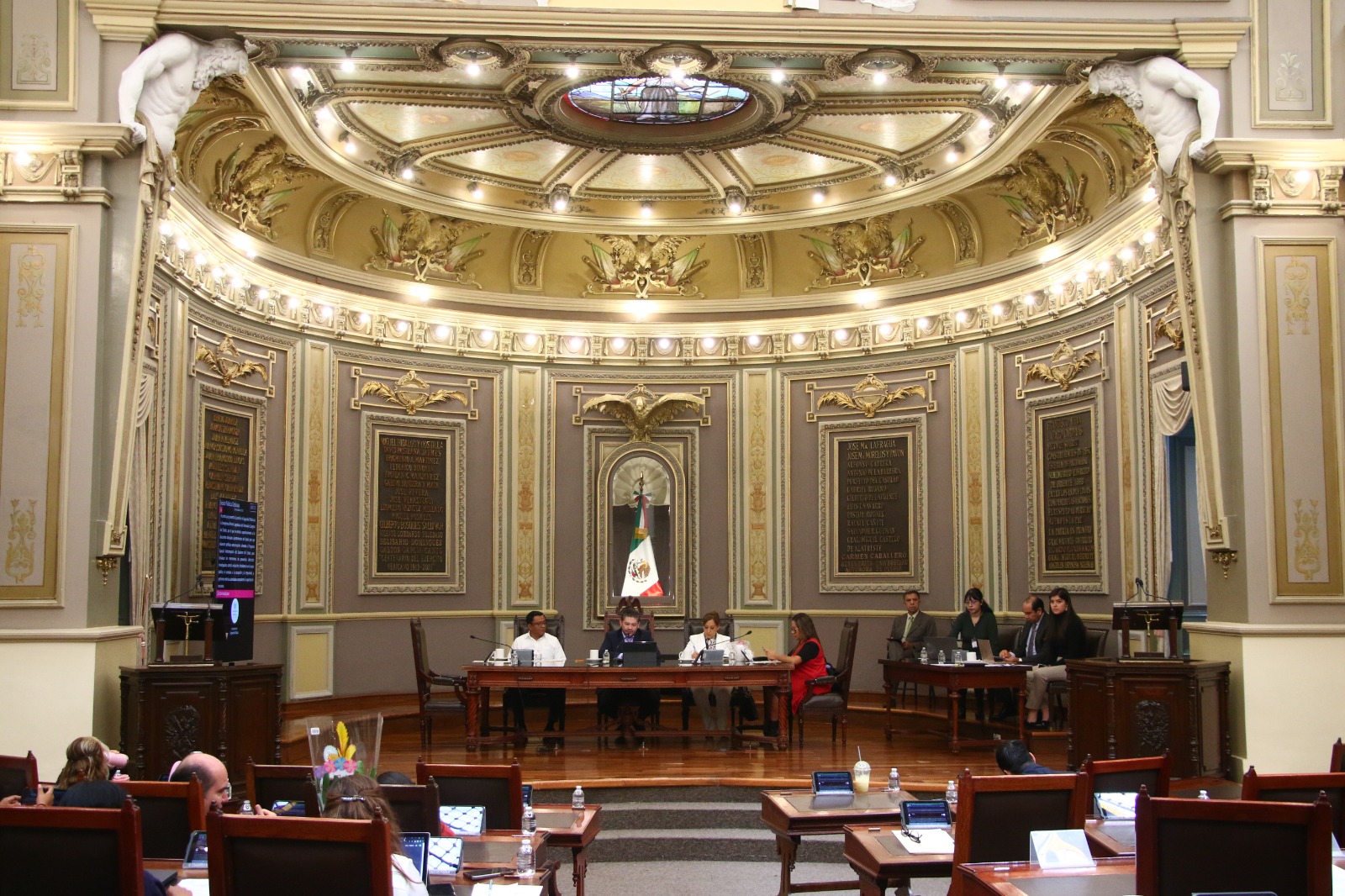 Avala Congreso del Estado reformas para que los Servicios de Salud cuenten con Unidades Administrativas
