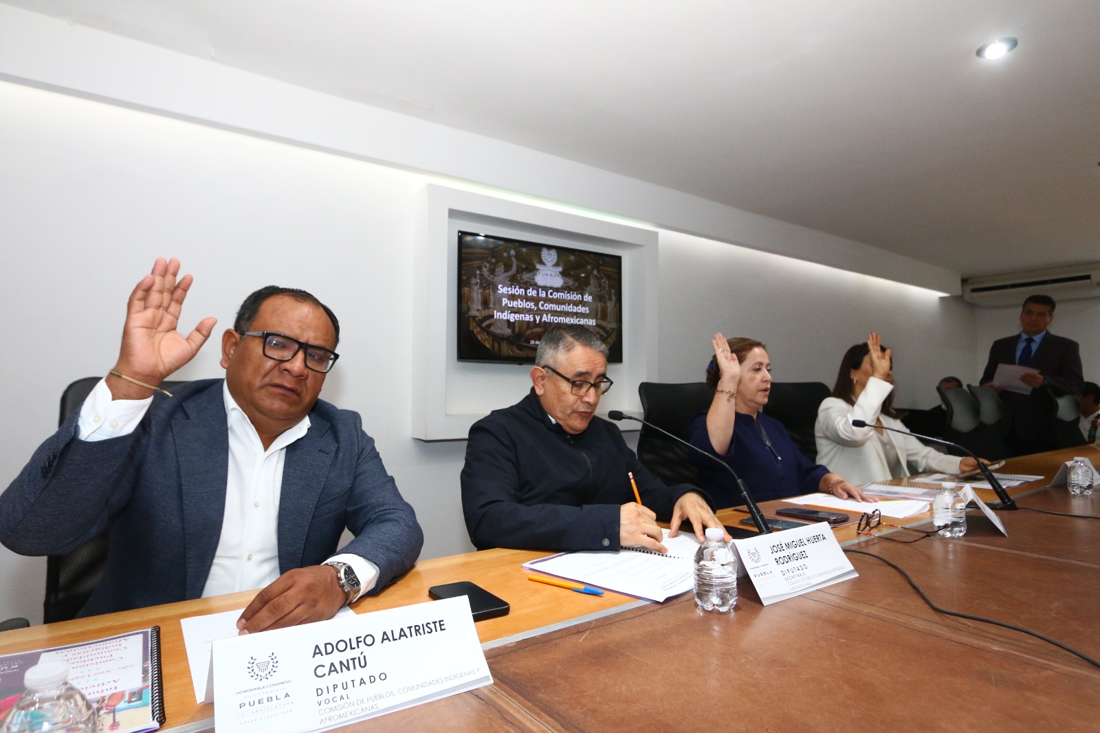 Comisión de Pueblos, Comunidades Indígenas y Afromexicanas presenta Informe Anual de Trabajo
