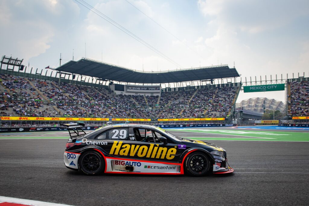 José Arellano y Racing Team, listos para Formula 1, Gran Premio Ciudad de México, en la GTM