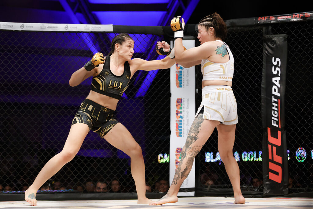 La colombiana, Dinamita Muñoz se hace del cetro mosca de LUX Fight League