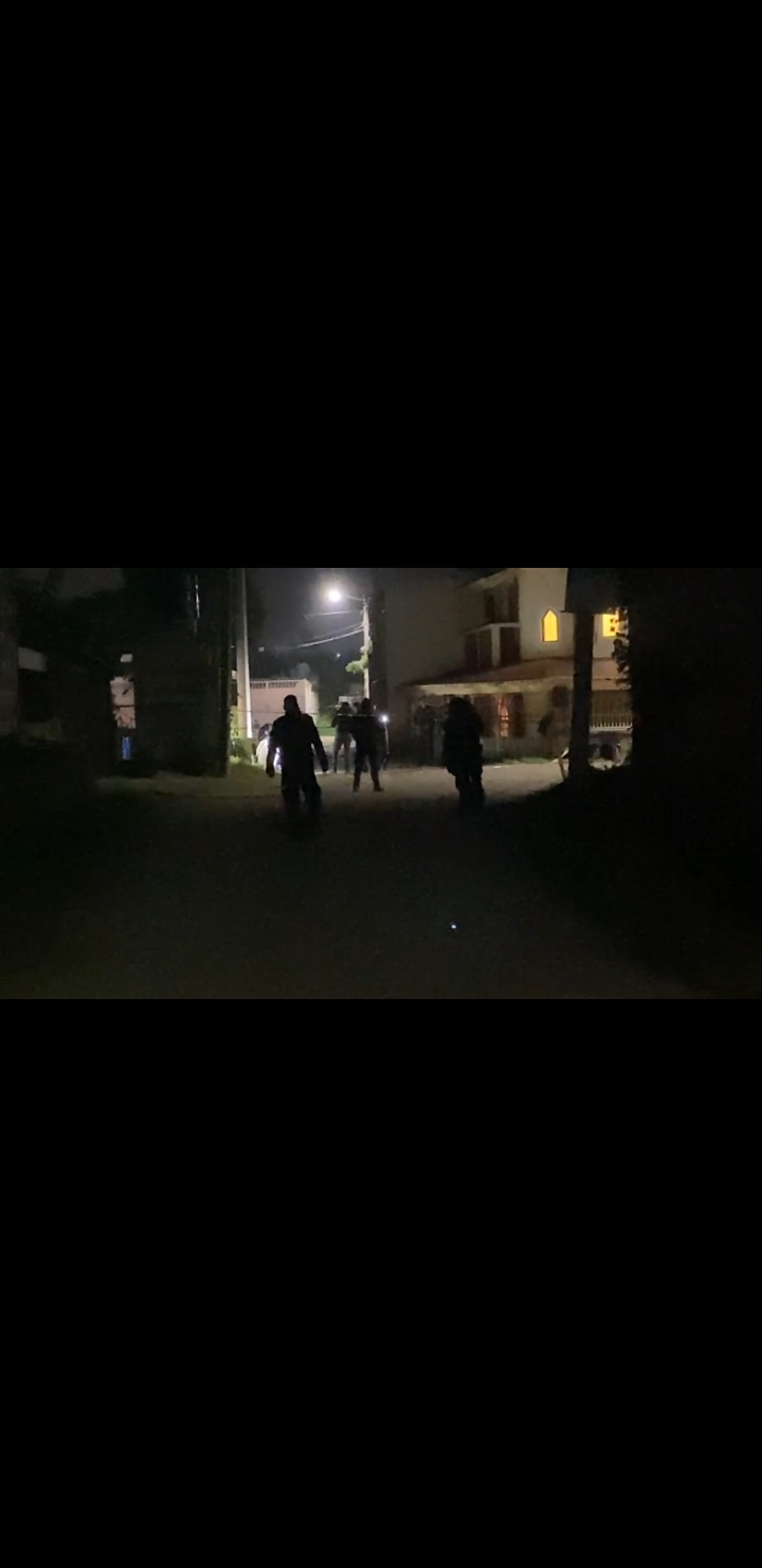 Video desde Puebla: Sujeto robó patrulla, baleó a policia y se llevó su arma de cargo en San Pedro Cholula