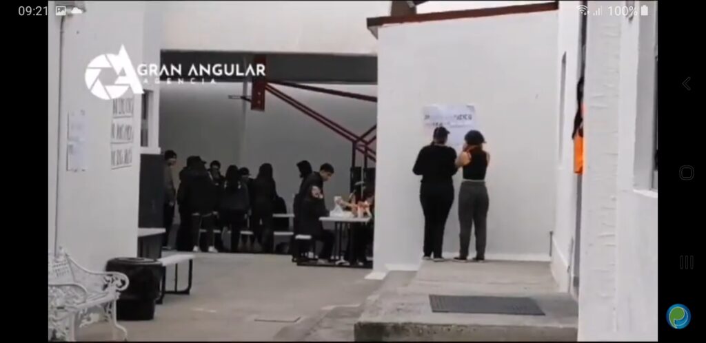 Alumnos de UDAL exigen justicia por Santiago, su compañero apuñalado por otro estudiante