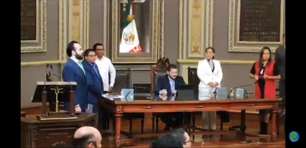 Video desde Puebla: Toma protesta el director interino de la ASE