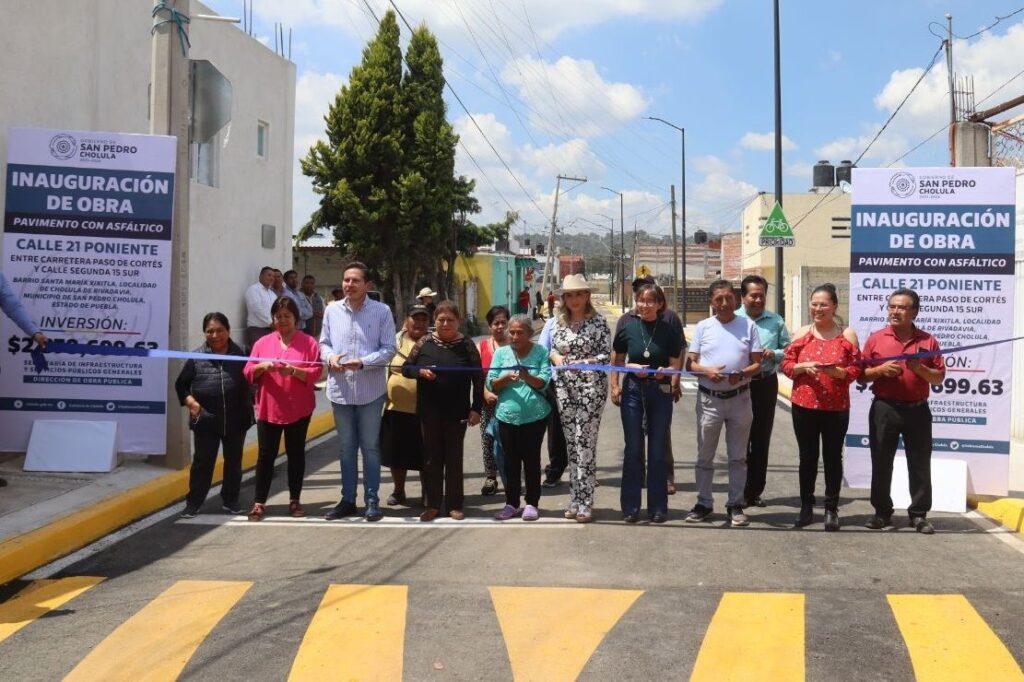 Paola Angon responde a vecinos de Xixitla con pavimentación integral de la 21 poniente, tras 15 años de espera