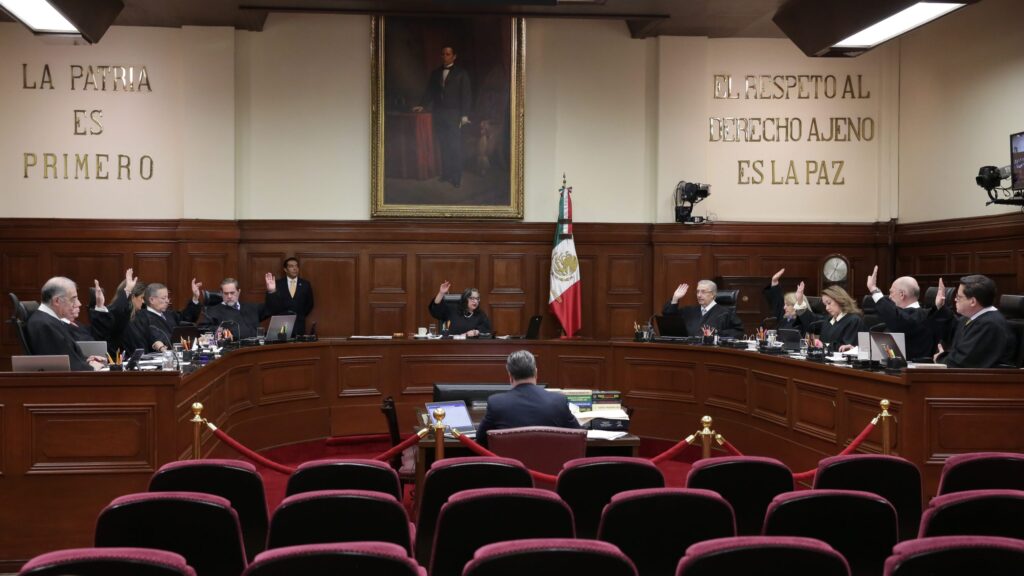 Al cierre de 2022, los plenos de los poderes judiciales estatales se integraron por 733 personas magistradas y consejeras