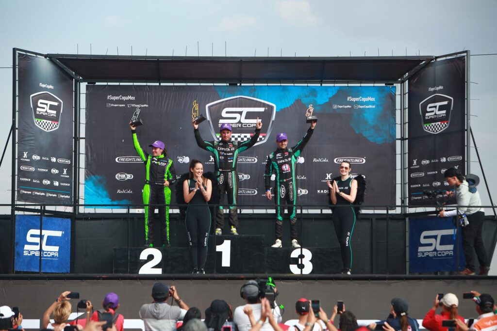 Homero Richards gana para Zapata en los tractocamiones