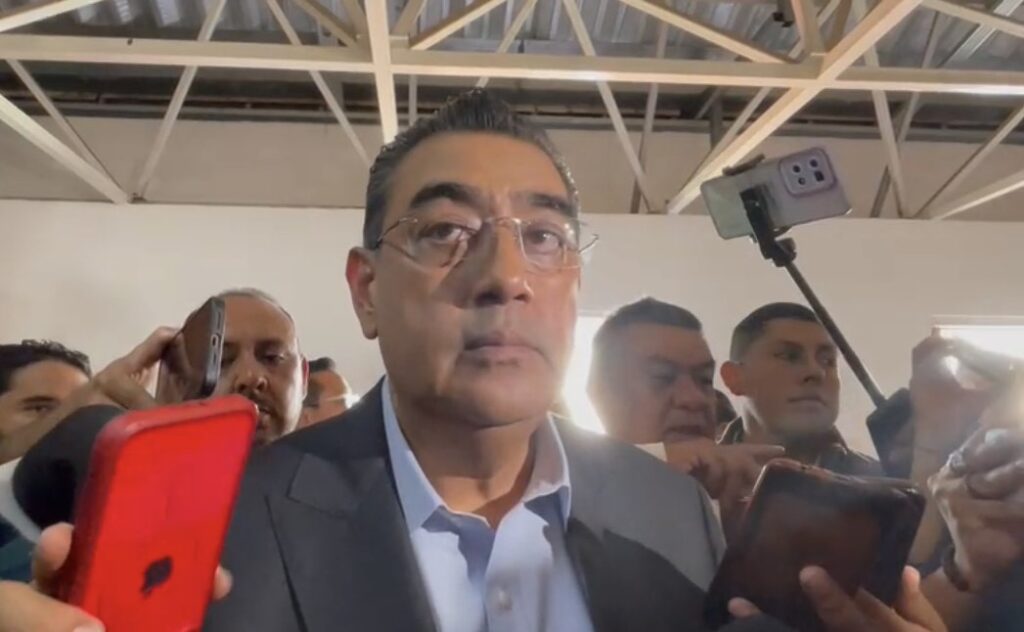 Gobierno de Puebla destinará 10 mdp para reparar daños en Venustiano Carranza: Sergio Salomón