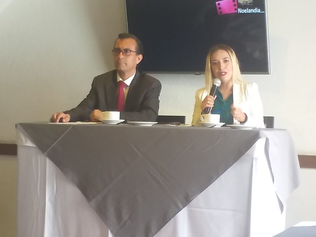 Video desde Puebla: Presentan Noelandia, la villa navideña más grande del país