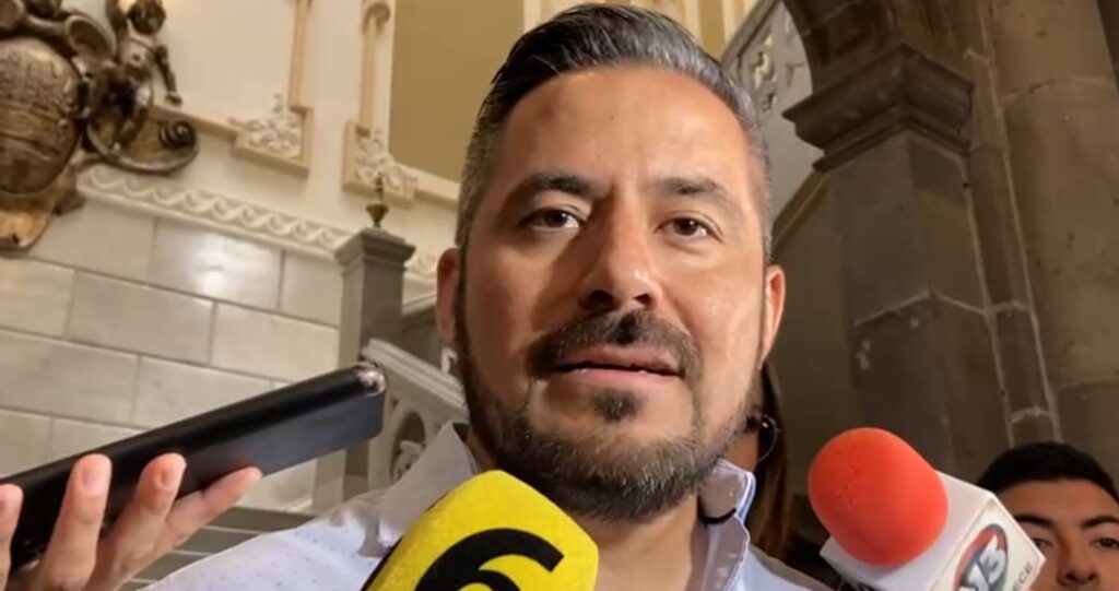 Esperemos los tiempos para determinar si seré el que esté a cargo de la presidencia: Adán Domínguez 