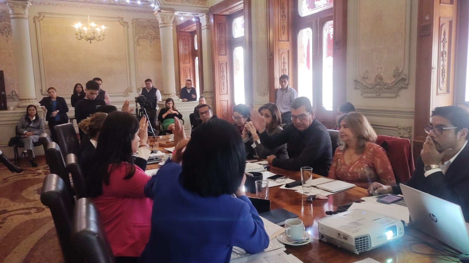 Ley de ingresos 2024 por 6 mil 914 mdp para Puebla capital se aprueba en comisión
