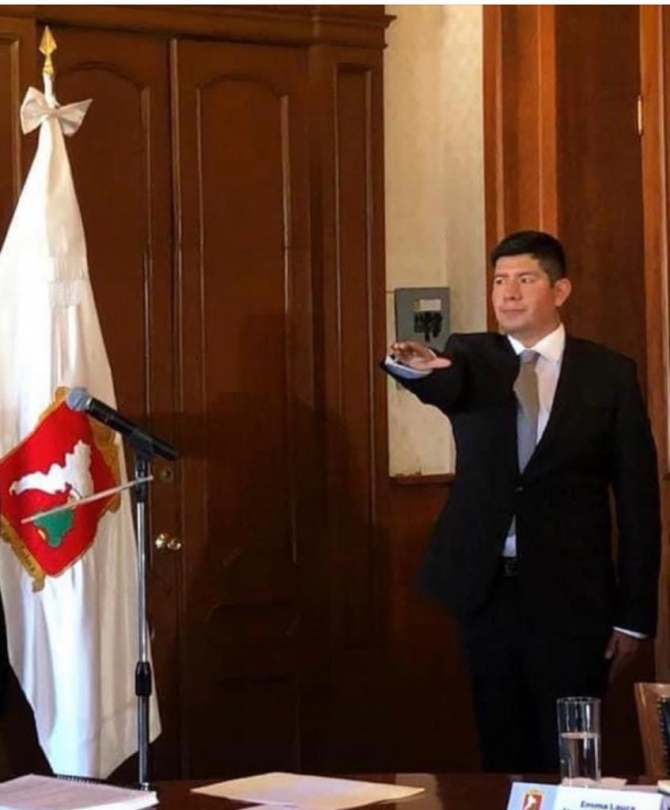 Por ley, secretario del ayuntamiento es nombrado alcalde interino de Toluca