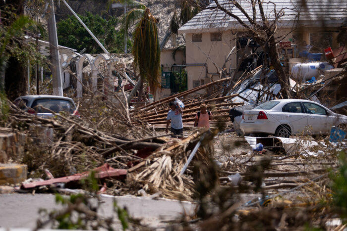 Fitch calcula pérdidas por 16 mil mdd tras huracán Otis en Guerrero
