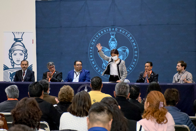 Inaugura Lilia Cedillo Primer Congreso de Innovación y Tecnología para la Educación BUAP 2023