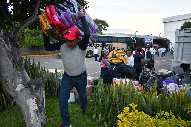 Entrega BUAP más de 30 toneladas de víveres en apoyo a damnificados de Guerrero