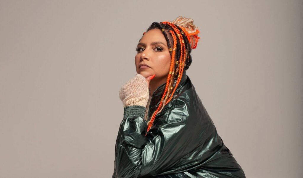 Francis Carolina realiza un tributo a la tradición con su versión de ‘El Porro Magangueleño’