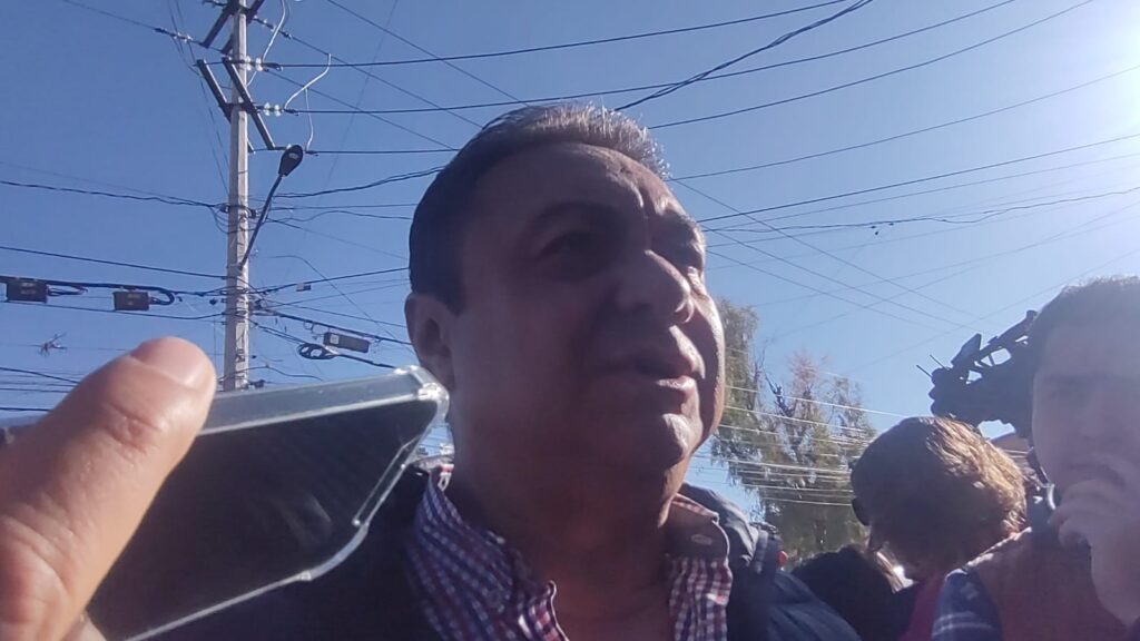 Licitación para publicidad en paraderos, sin resolutivo: Felipe Velázquez