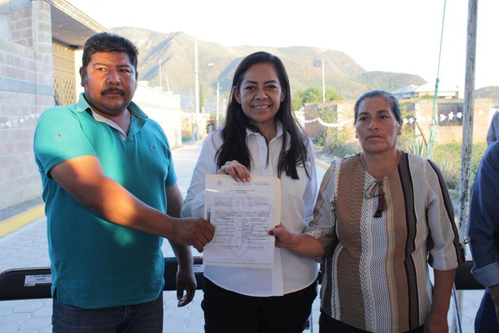 Desde Atlixco: Ariadna Ayala sigue con la entrega de obras en juntas auxiliares
