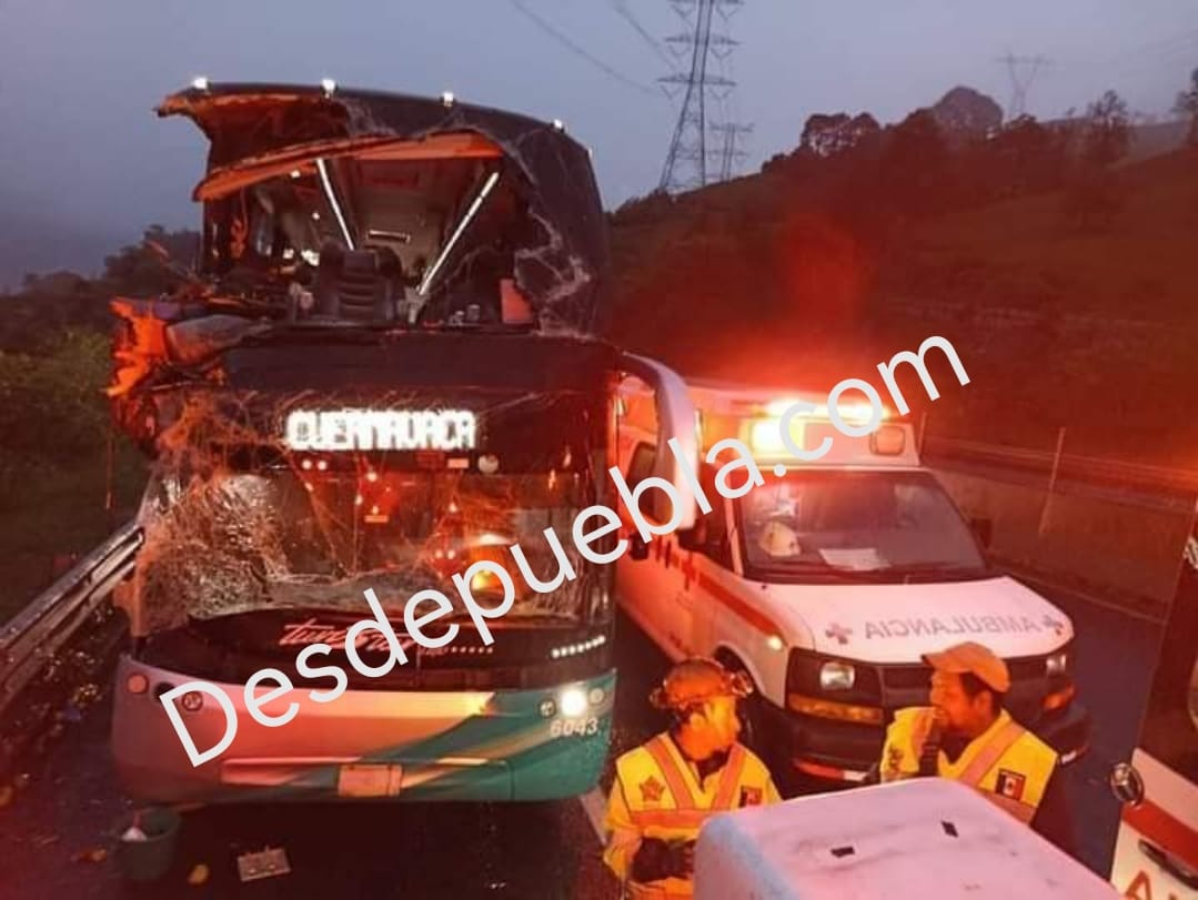 Doce heridos en choque de autobús en la México- Tuxpan