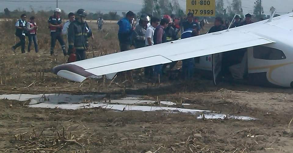 Video desde Puebla: Cae avioneta en Huejotzingo; sin heridos graves