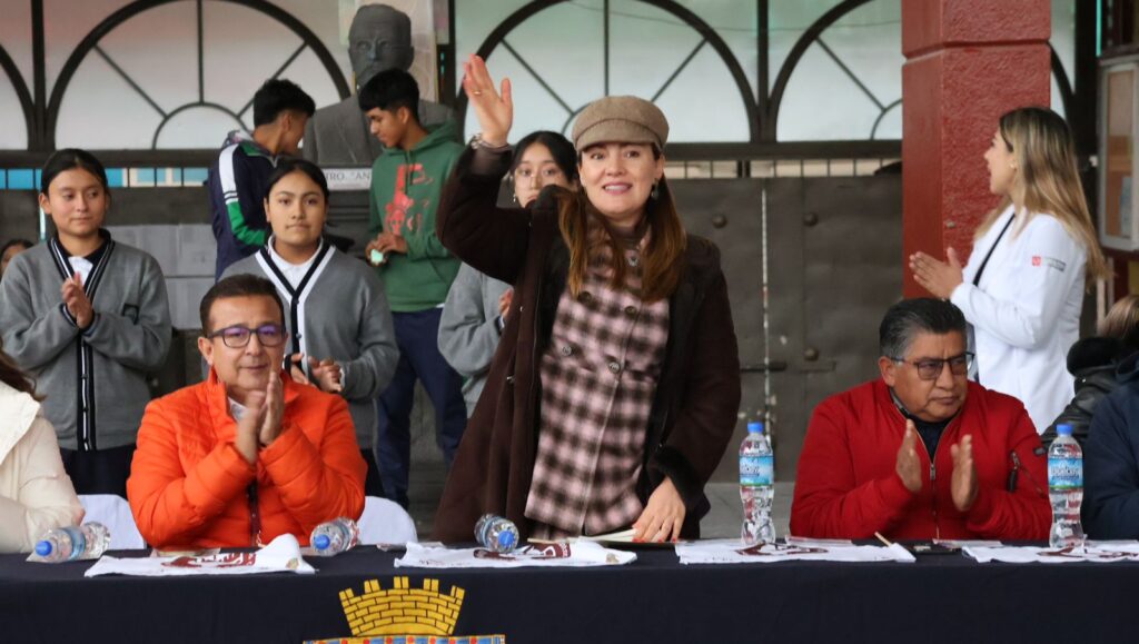 Angélica Hernández y autoridades educativas dan banderazo a “Juntos Contra la Obesidad Infantil “Mídete con tu Azúcar”   