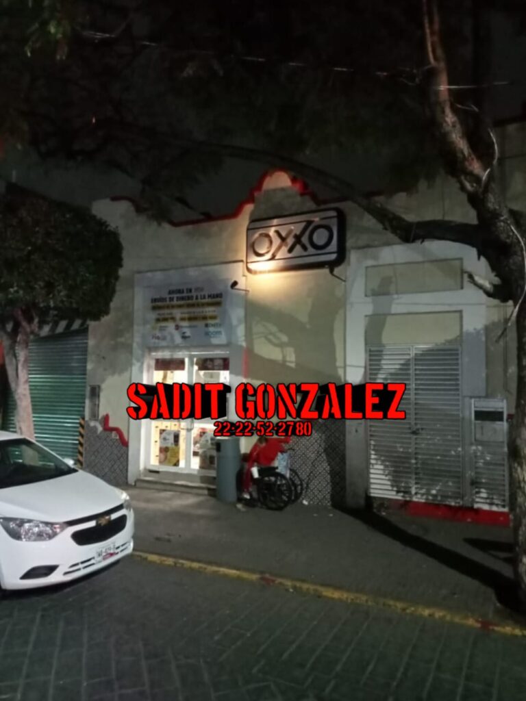 Tehuacán, en plena ingobernabilidad: Asaltan Oxxo frente al Palacio Municipal