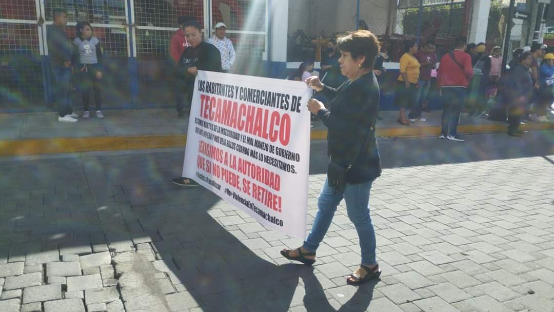 “Que renuncie”, demandan vecinos de Tecamachalco a Ignacio Mier jr