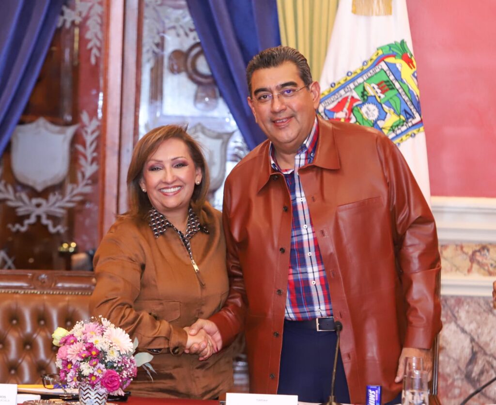 Sostiene Sergio Salomón reunión de trabajo con Lorena Cuéllar Cisneros, gobernadora de Tlaxcala