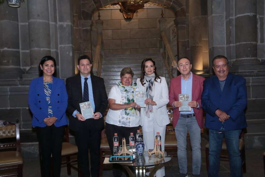 Presentan libro sobre la primera mujer enfermera en el mundo