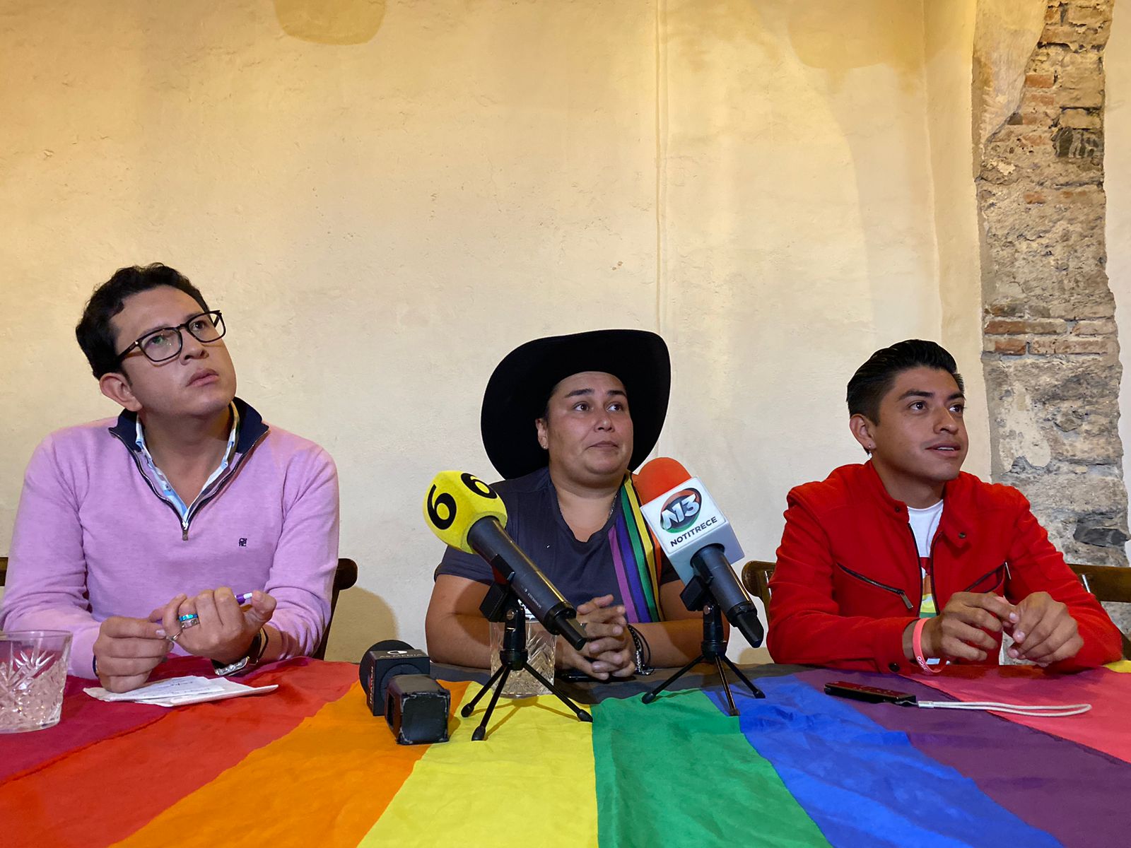Video desde Puebla: Comunidad LGBTIQ+ lamenta el asesinato del magistrade Ociel Baena 