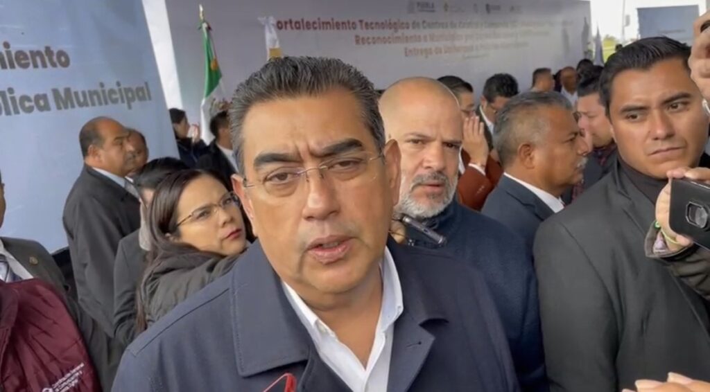 Sergio Salomón hace un llamado a la mesura a habitantes de Coyomeapan