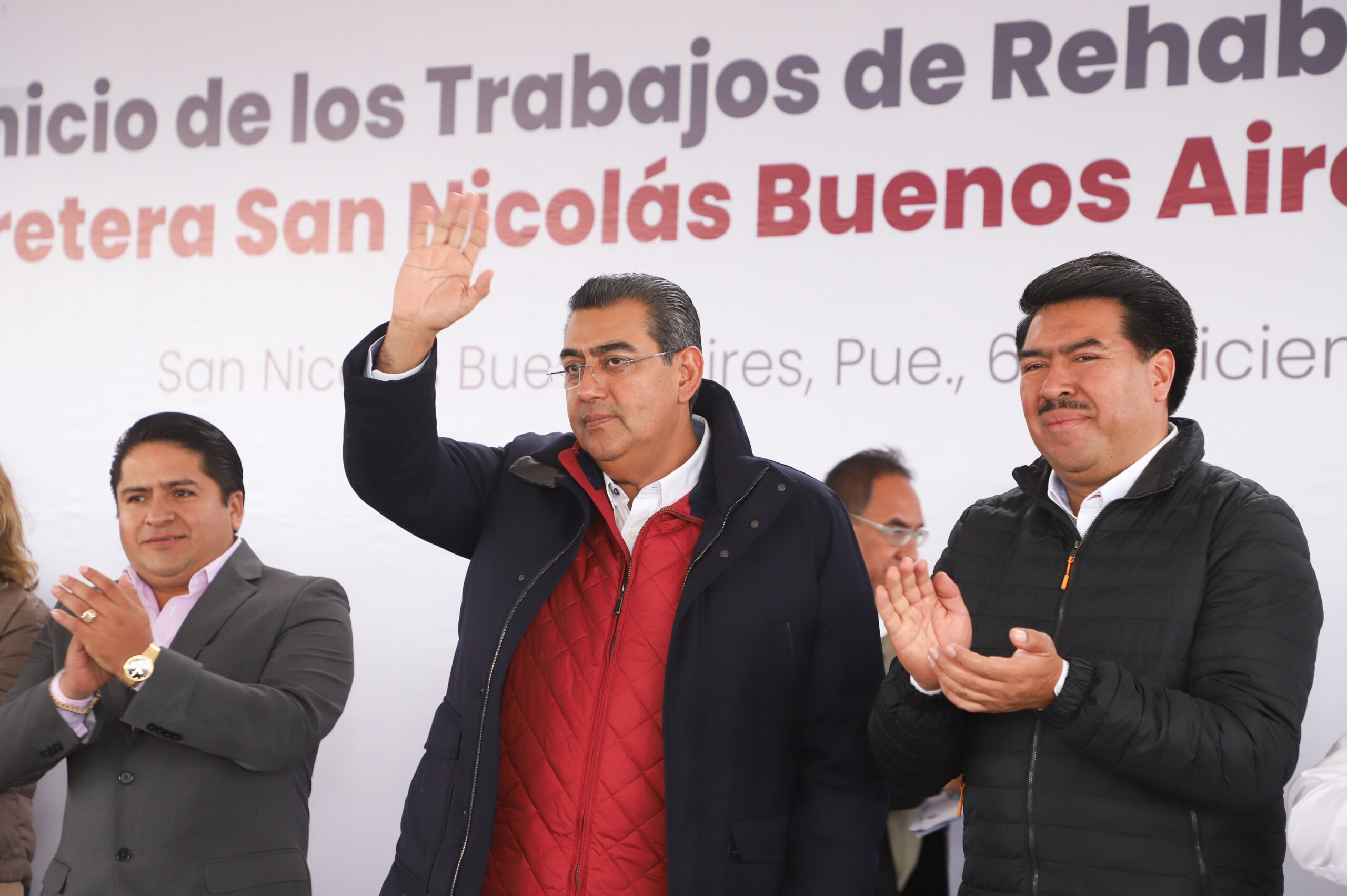 En San Nicolás, Acatzingo y San Salvador, Sergio Salomón fortace el desarrollo de la comunidad con obras de infraestructura y programas de bienestar