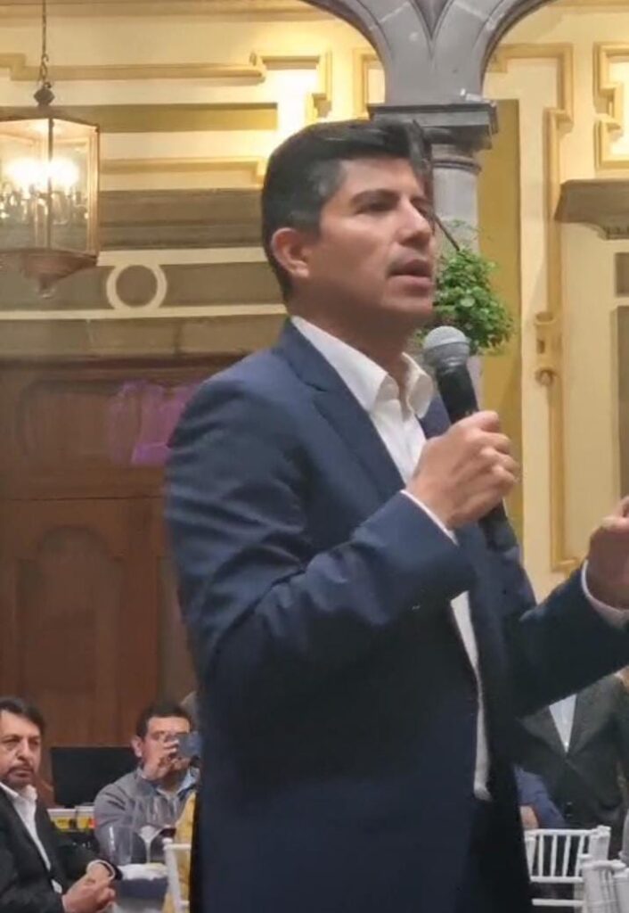 Video desde Puebla: Entre jueves o viernes, Eduardo Rivera confirmó que pedirá licencia para registrarse como precandidato al gobierno por el FAM