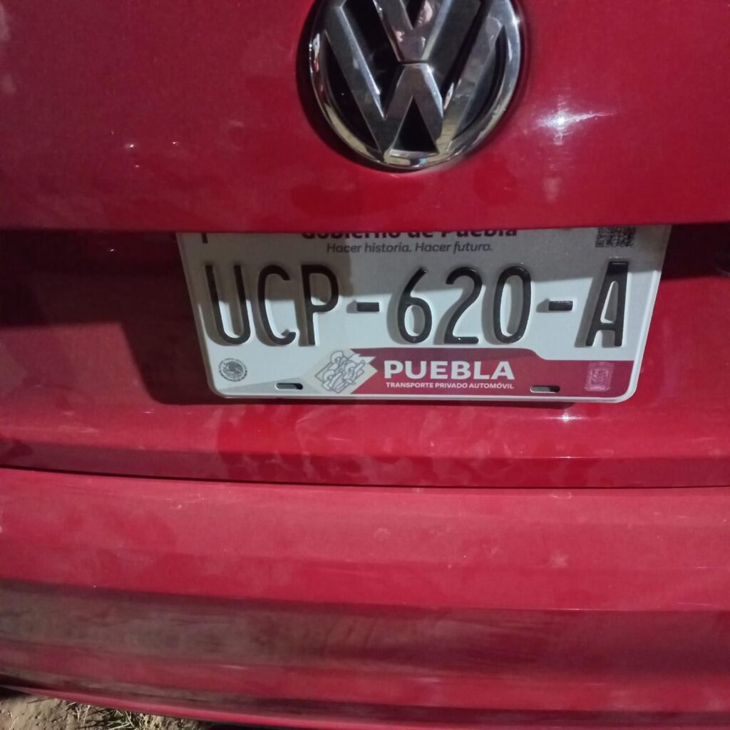 Desde Huauchinango: Roban Jetta rojo en Huauchinango