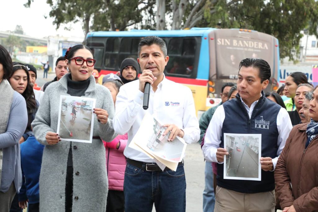 Eduardo Rivera entrega red pluvial renovada en Hueyotlipan