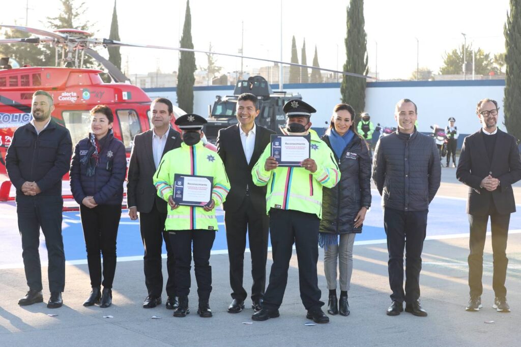 Eduardo Rivera presenta helicóptero para seguridad pública