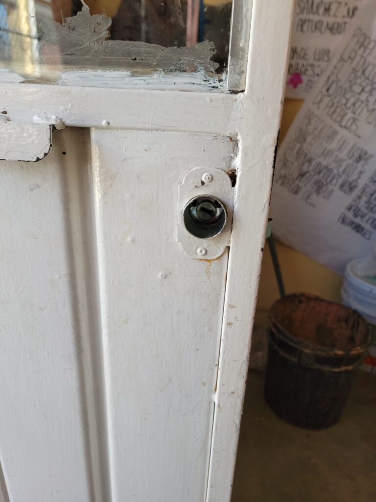 Roban escuela en Amozoc