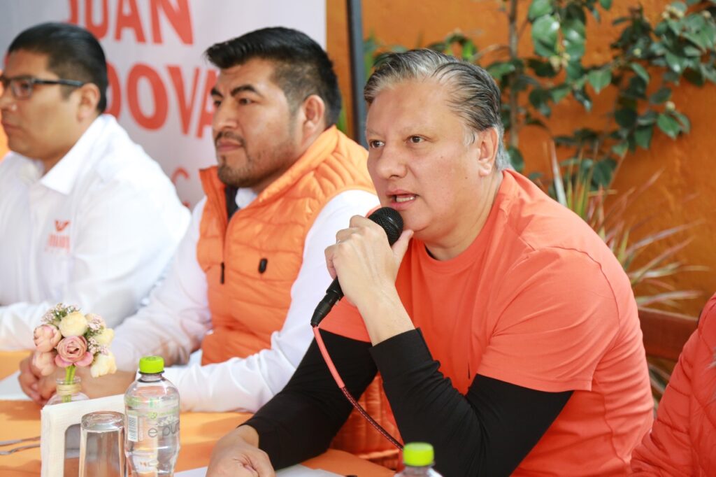Fernando Morales realizó gira de precampaña en Tehuacán