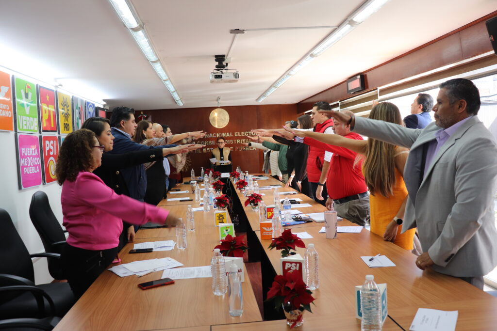 Se instalan los 16 Consejos Distritales del INE en Puebla
