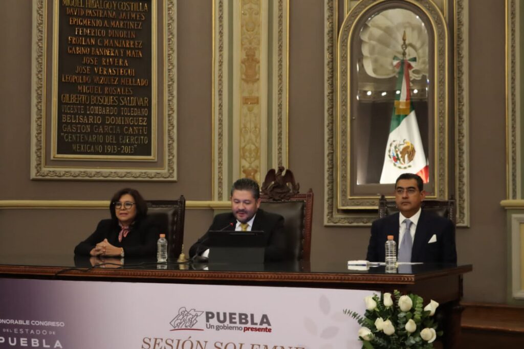 Ante el Congreso de Puebla, el Gobernador Sergio Salomón rinde su Informe de Gobierno