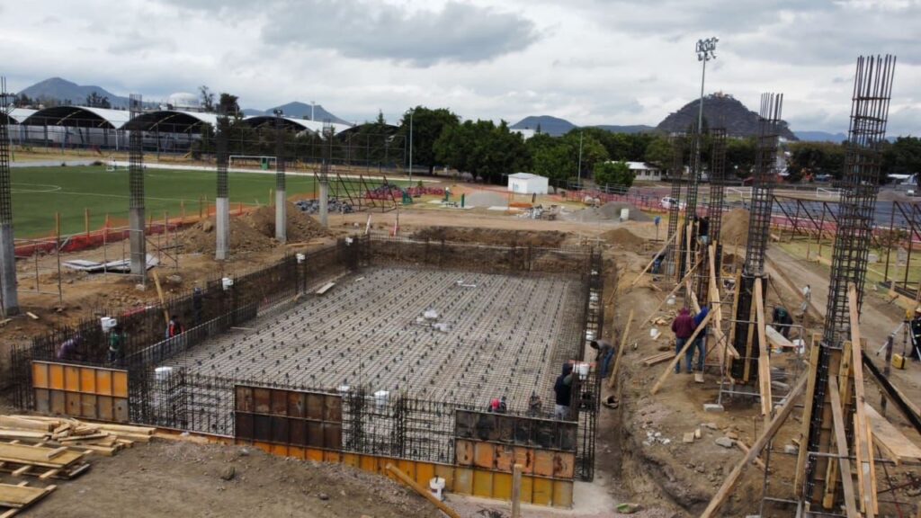 Avanza construcción de alberca semiolímpica en Atlixco