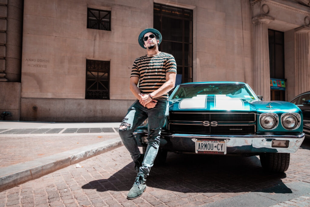 José Luis Velázquez, artista que viaja con su música a través del tiempo